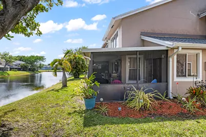 2030 Discovery Circle E, Deerfield Beach, FL 33442 - Photo 22