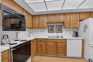 6797 Willow Wood Dr, Boca Raton, FL 33434 - Photo 26