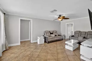 8600 NW 29th St, Sunrise, FL 33322 - Photo 4