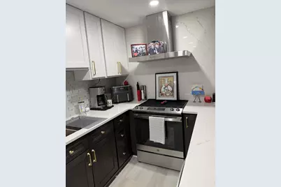 1066 Ainslie #1066, Boca Raton, FL 33434 - Photo 2