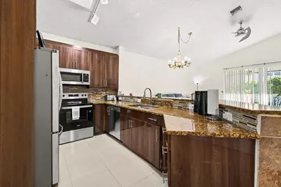 7705 Forest Green Lane, Boynton Beach, FL 33436 - Photo 6
