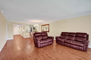 3621 Oaks Clubhouse Dr, Pompano Beach, FL 33069 - Photo 16
