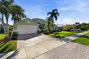 2784 W Orchard Cir, Davie, FL 33328 - Photo 4