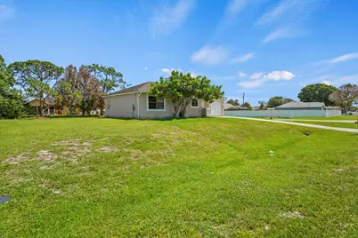 601 SW Ester Avenue, Port Saint Lucie, FL 34983 - Photo 16