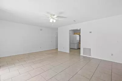 601 SW Ester Avenue, Port Saint Lucie, FL 34983 - Photo 8
