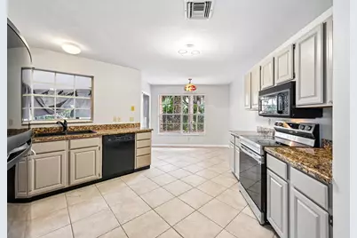 160 Royal Pine Circle S, Royal Palm Beach, FL 33411 - Photo 8