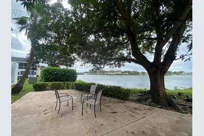 68 Stratford E, West Palm Beach, FL 33417 - Photo 16