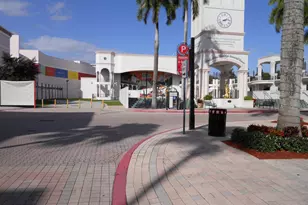 250 NE 20th St, Boca Raton, FL 33431 - Photo 30