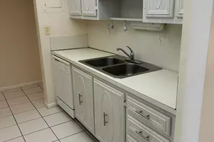 250 NE 20th St, Boca Raton, FL 33431 - Photo 10