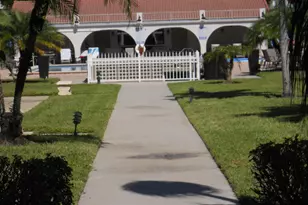 250 NE 20th St, Boca Raton, FL 33431 - Photo 26