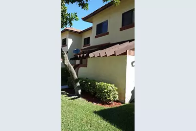 4728 NW 90th Avenue, Sunrise, FL 33351 - Photo 2