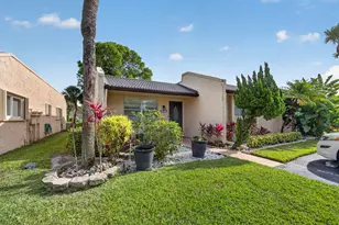 127 Lake Gloria Dr, West Palm Beach, FL 33411 - Photo 2