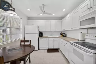 127 Lake Gloria Dr, West Palm Beach, FL 33411 - Photo 8