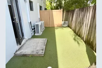 821 N Victoria Park Road #3, Fort Lauderdale, FL 33304 - Photo 2