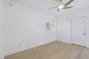 2650 Lake Shore Dr, Riviera Beach, FL 33404 - Photo 8