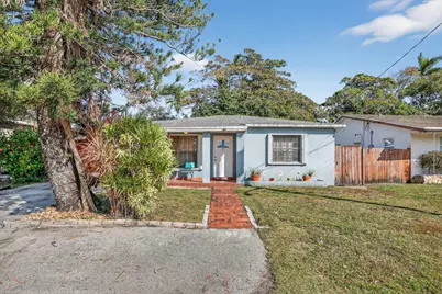 131 SW 7th Terrace, Hallandale Beach, FL 33009 - Photo 2