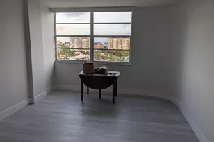 11930 N Bayshore Dr, North Miami, FL 33181 - Photo 10
