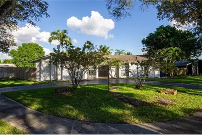5100 SW 104th Avenue, Cooper City, FL 33328 - Photo 2