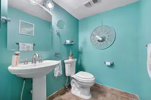106 Lake Emerald Dr, Oakland Park, FL 33309 - Photo 12