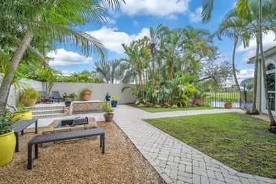 11813 Pebblewood Drive, Wellington, FL 33414 - Photo 4