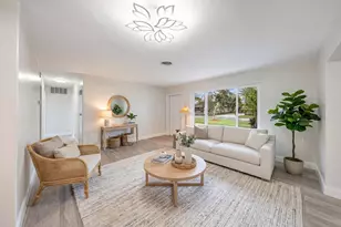 2611 NE 16th St, Pompano Beach, FL 33062 - Photo 2