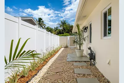 2611 NE 16th Street, Pompano Beach, FL 33062 - Photo 36