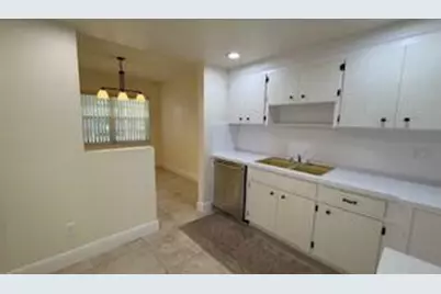 100 Stratford H, West Palm Beach, FL 33417 - Photo 2