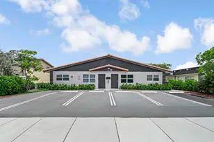7521 NW 44th Ct, Coral Springs, FL 33065 - Photo 2
