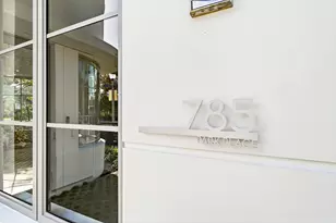 785 Park Pl, West Palm Beach, FL 33401 - Photo 2