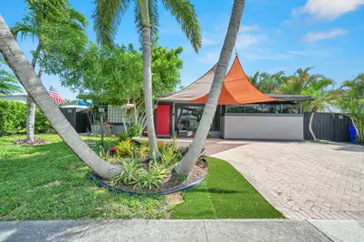 910 NE 23rd Court, Pompano Beach, FL 33064 - Photo 2