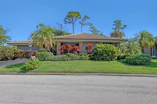 652 Cypress Key Cir, Atlantis, FL 33462 - Photo 2