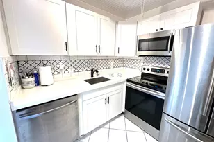 131 Oakridge J, Deerfield Beach, FL 33442 - Photo 8