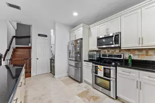 2670 NW 123rd Dr, Coral Springs, FL 33065 - Photo 10