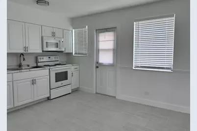 630 Prosperity Farms Road #2, North Palm Beach, FL 33408 - Photo 2
