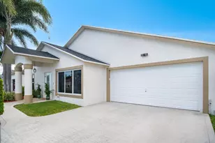 1128 Hatteras Cir, Greenacres, FL 33413 - Photo 6