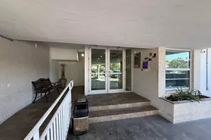 13155 Ixora Ct, North Miami, FL 33181 - Photo 12
