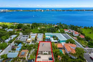412 S Palmway, Lake Worth Beach, FL 33460 - Photo 1