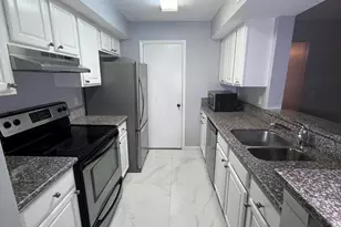 815 W Boynton Beach Blvd, Boynton Beach, FL 33426 - Photo 2