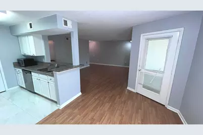 815 W Boynton Beach Boulevard #11-107, Boynton Beach, FL 33426 - Photo 6