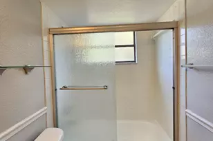 1701 Balfour Point Dr, West Palm Beach, FL 33411 - Photo 10