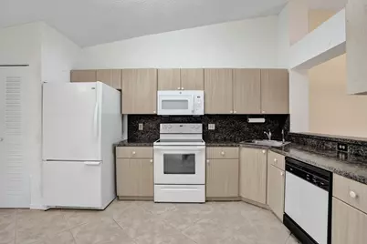 7243 S Devon Drive, Tamarac, FL 33321 - Photo 8