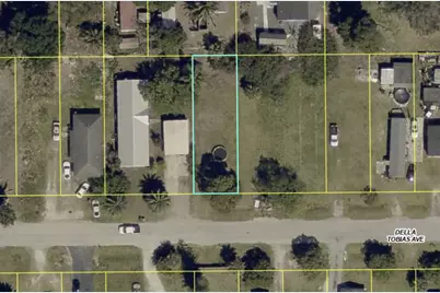 1027 Della Tobias Avenue, Clewiston, FL 33440 - Photo 1