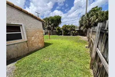 3851 NW 4th Place, Lauderhill, FL 33311 - Photo 20