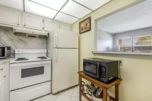 301 Preston H, Boca Raton, FL 33434 - Photo 10