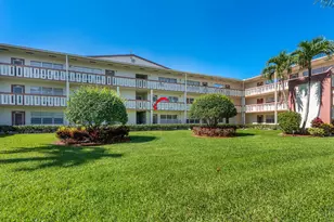 301 Preston H, Boca Raton, FL 33434 - Photo 2