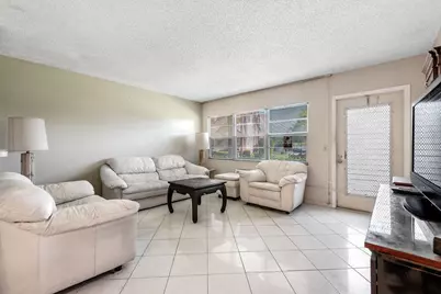 301 Preston H #301, Boca Raton, FL 33434 - Photo 4