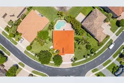 1324 Beacon Circle, Wellington, FL 33414 - Photo 2