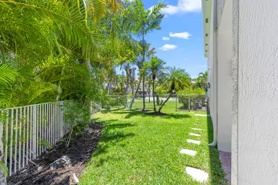 1324 Beacon Circle, Wellington, FL 33414 - Photo 54