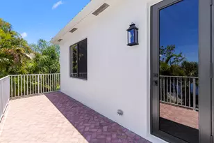 1324 Beacon Cir, Wellington, FL 33414 - Photo 32