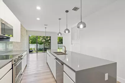 341 SW 16th Court, Fort Lauderdale, FL 33315 - Photo 2